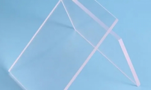 哈爾濱玻璃加工廠告訴你有機(jī)玻璃制品不易碎的原因是什么？